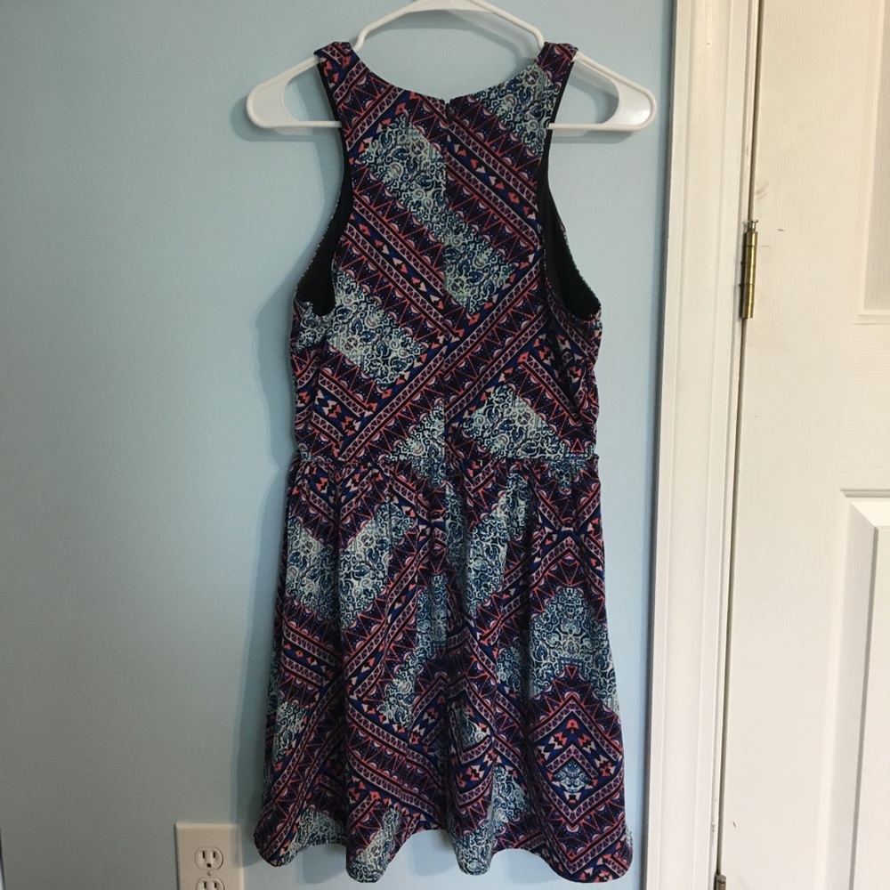 Bright patterned dress - Picture 3 of 4